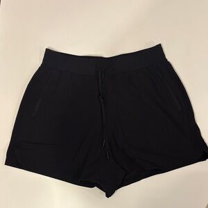 Lululemon License to Train High-Rise Short 4”